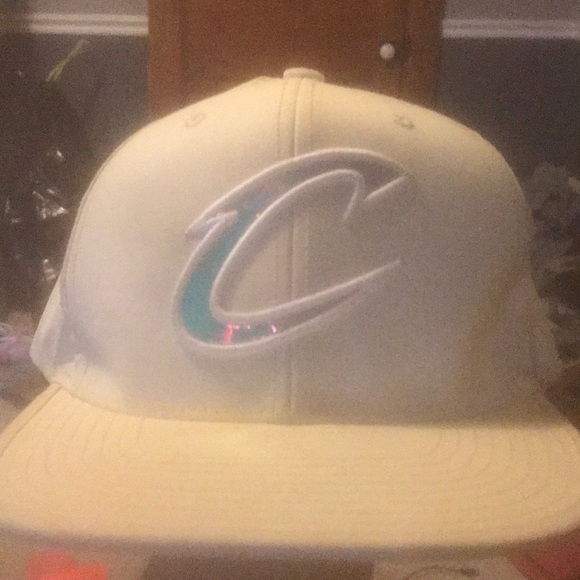 Mitchell & Ness Other - Cleveland cavaliers hat
